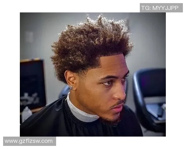 独特造型足球球星盘点 他们的发型和服饰成为场外焦点